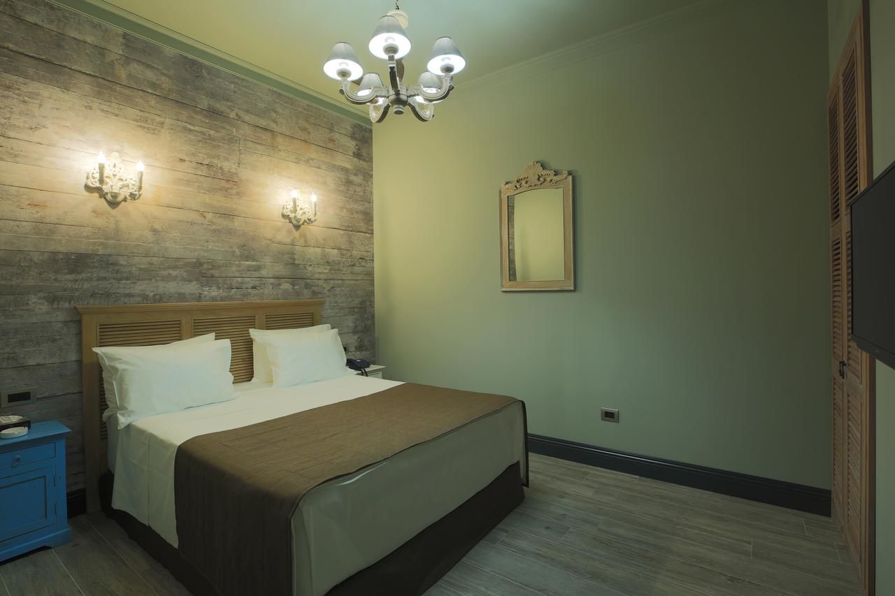 Отель Bastille Hotel Yerevan Ереван-18