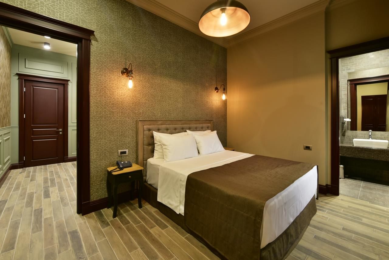 Отель Bastille Hotel Yerevan Ереван-9